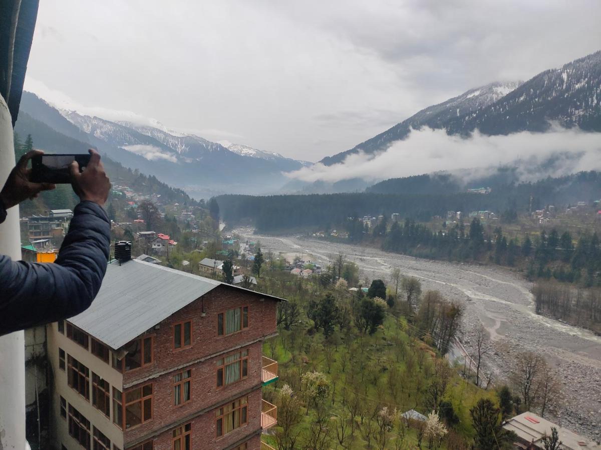Hotel Bhrigu Manāli Екстериор снимка