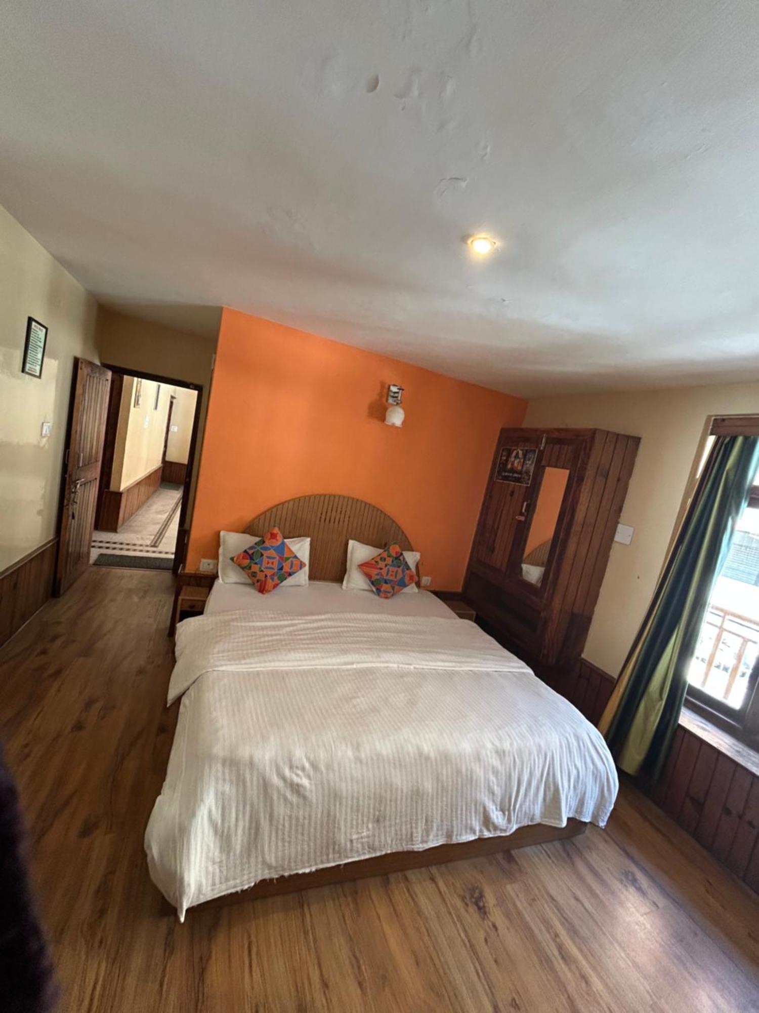 Hotel Bhrigu Manāli Екстериор снимка